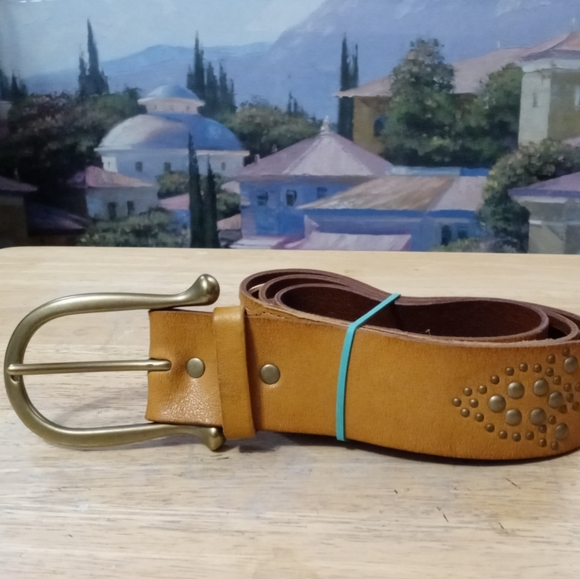 Linea Pelle Handmade Studded Genuine Leather Belt Size Medium 32"-36".🏇🏆 - Picture 12 of 12